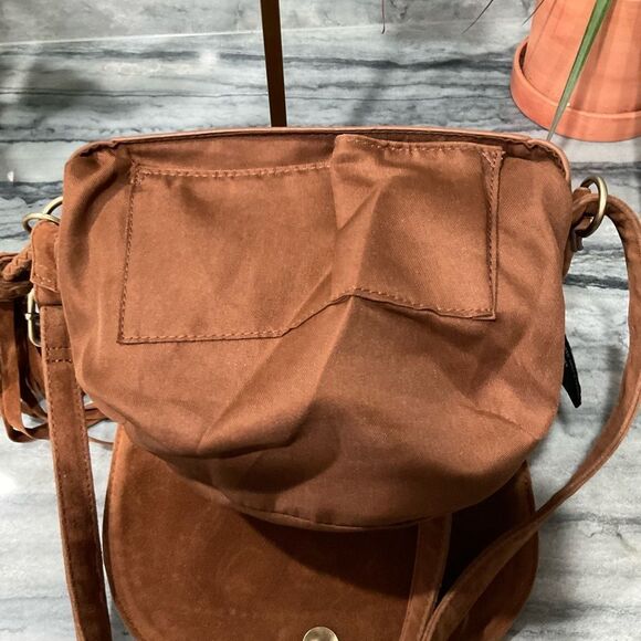 LD‎ Crossbody Bag EUC - Picture 13 of 15